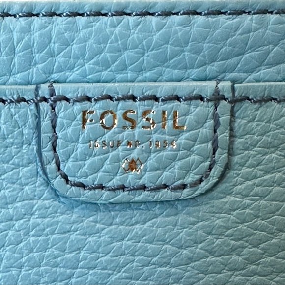 Fossil Leather Wristlet Pouch Cardholder - Picture 7 of 10